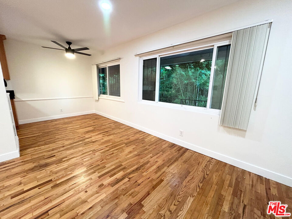 1146 N Formosa Ave Unit: 5