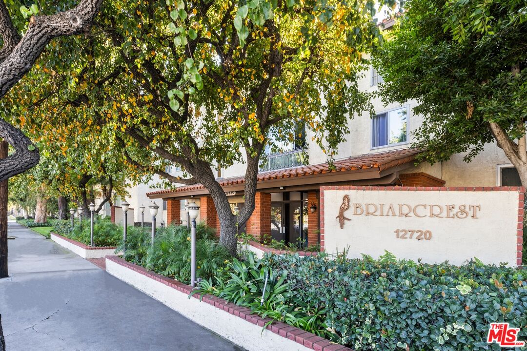 12720 Burbank Blvd Unit: 318