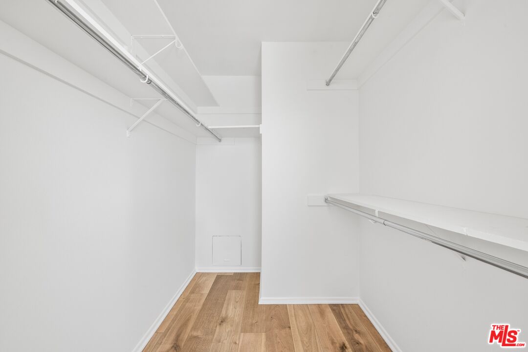 12720 Burbank Blvd Unit: 318