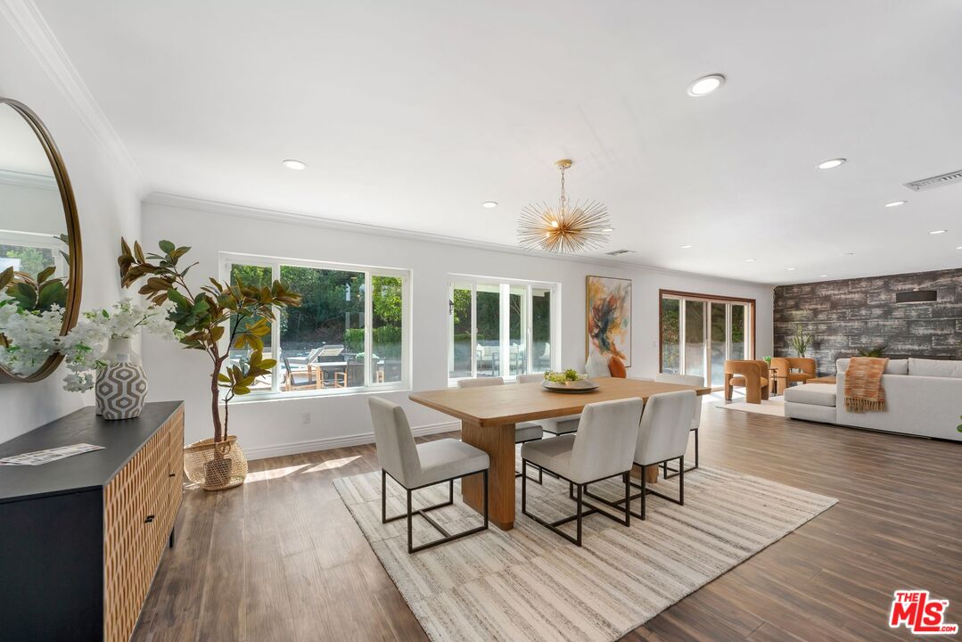 3831 Saint Johnswood Dr