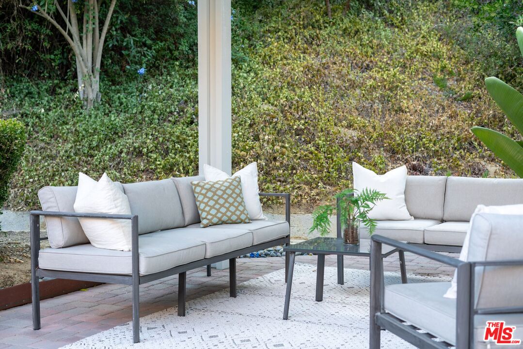 3831 Saint Johnswood Dr