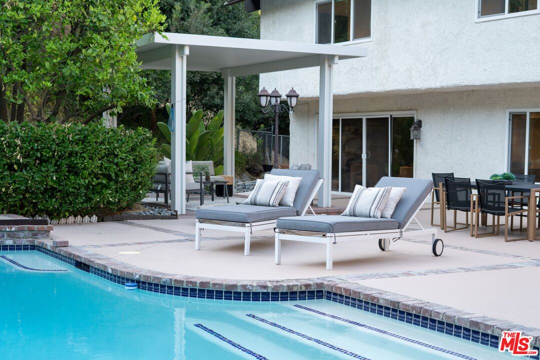 3831 Saint Johnswood Dr