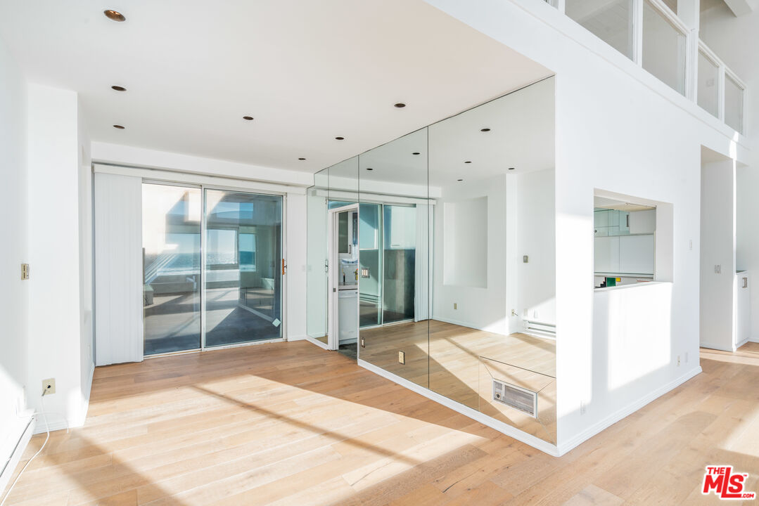 3711 OCEAN FRONT Unit: 3