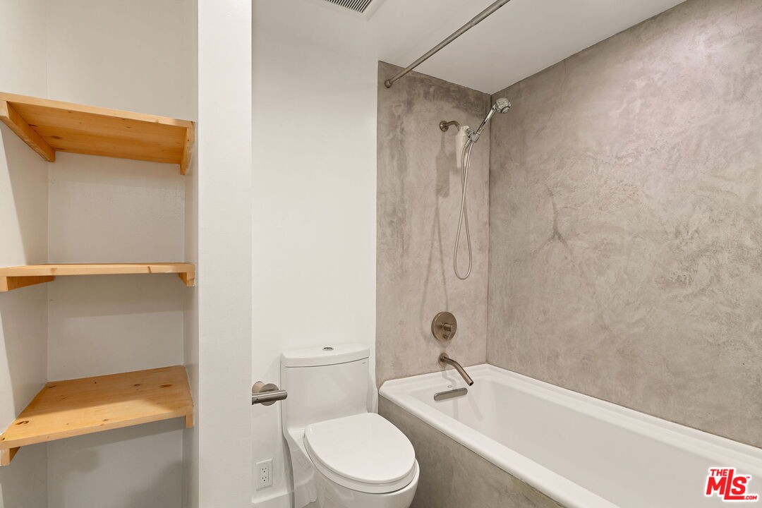 654 Pier Ave Unit: C