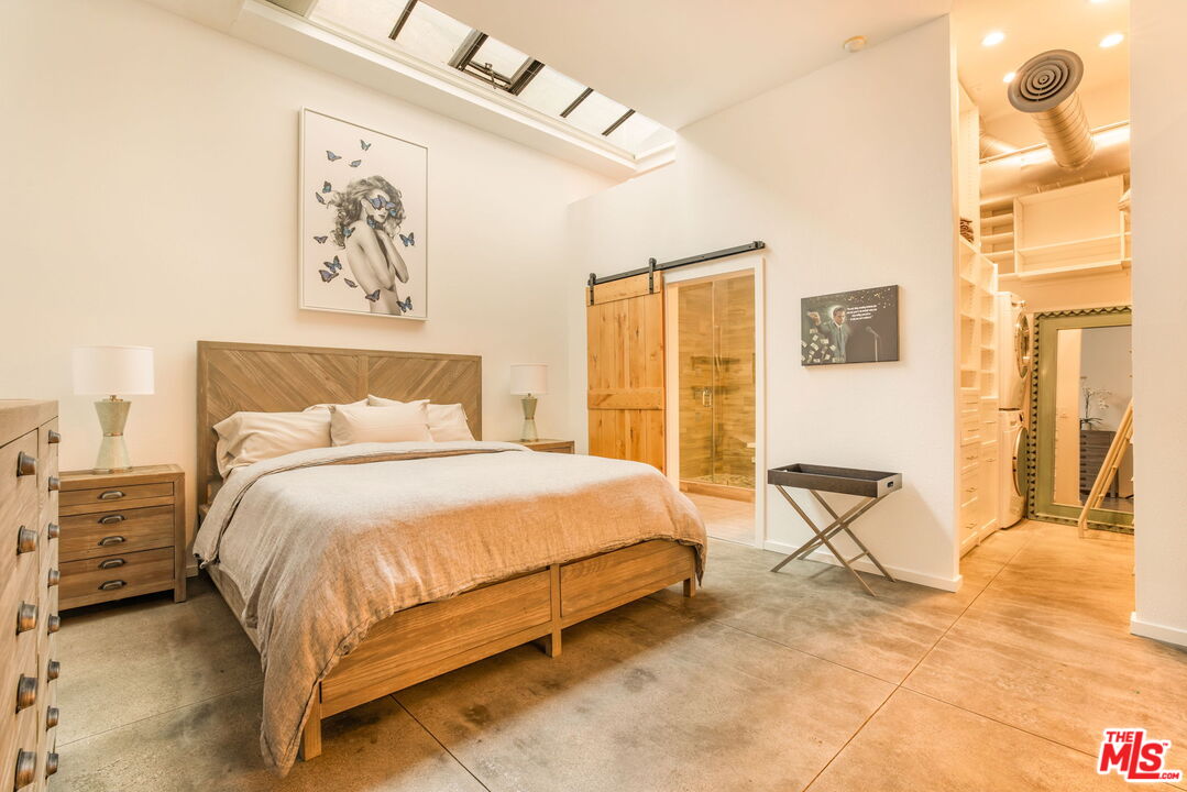 630 Rose Ave Unit: 5