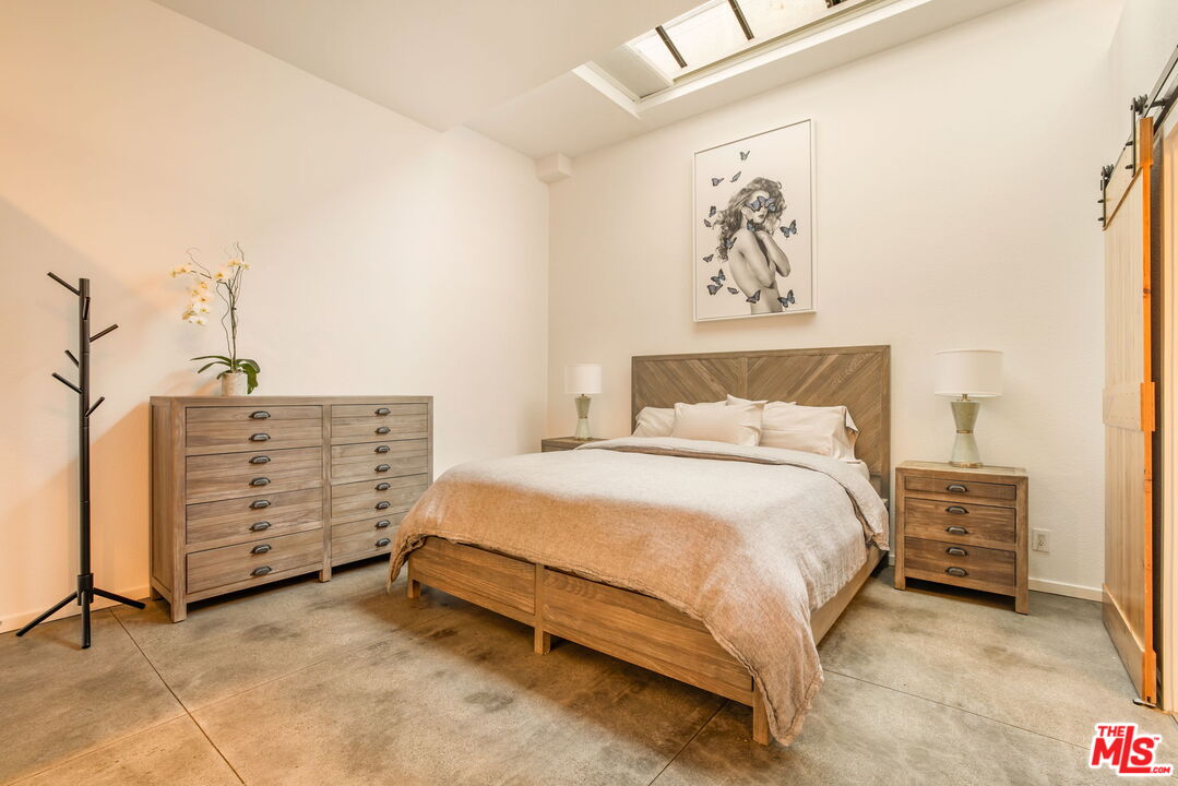 630 Rose Ave Unit: 5