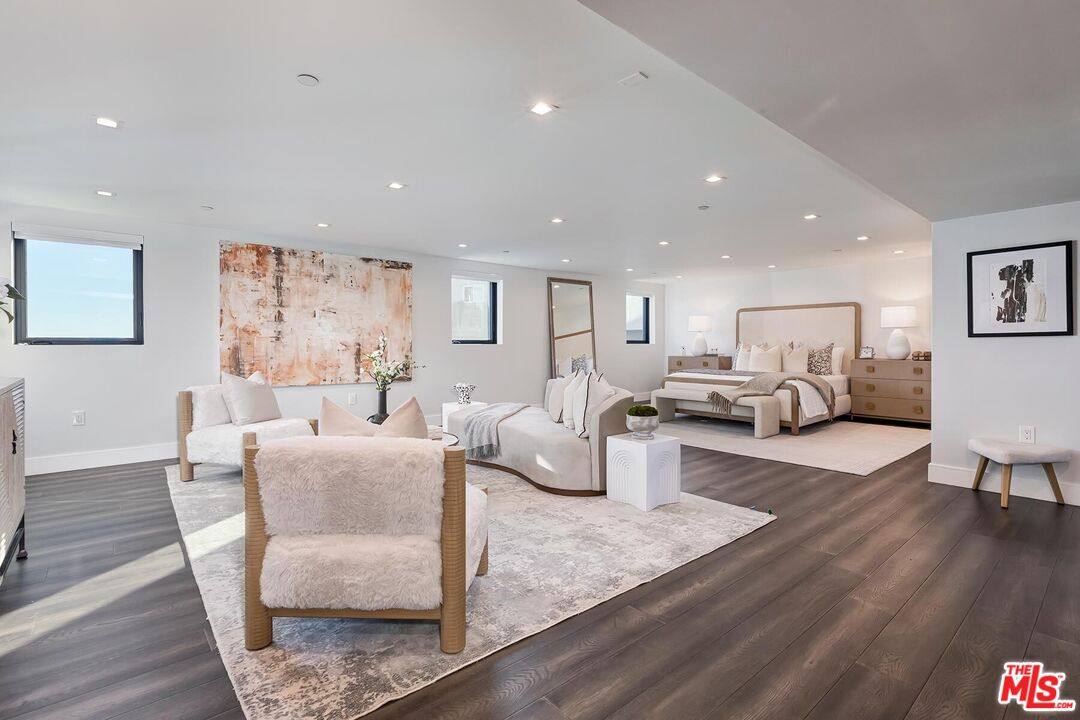 1839 Pandora Ave Unit: PH