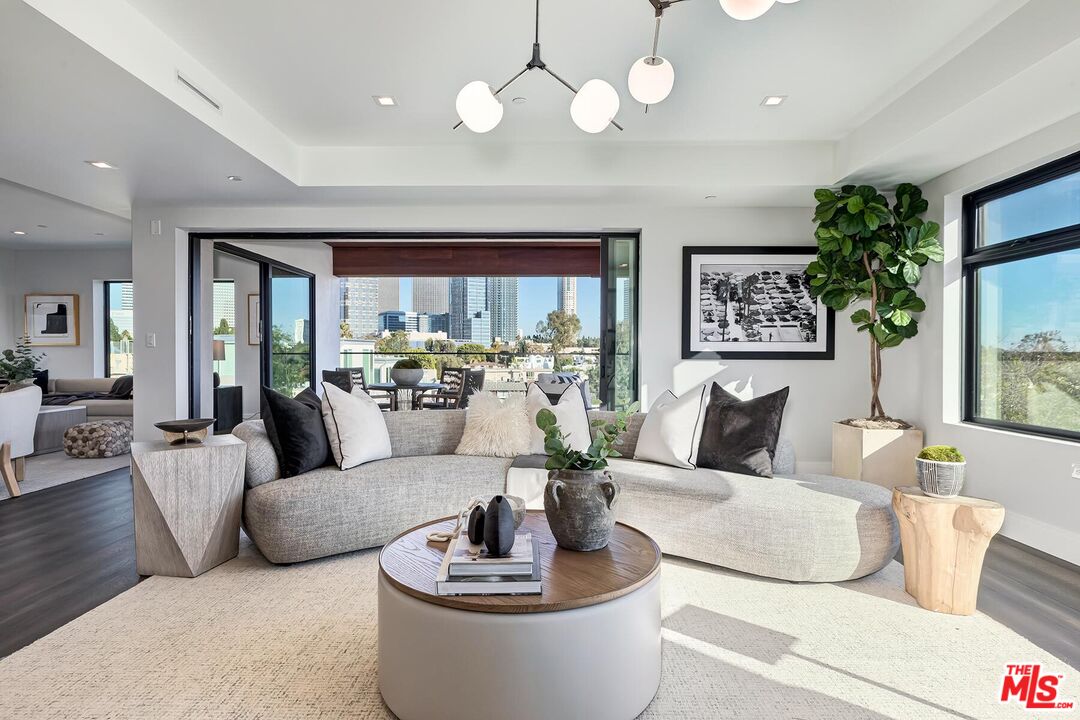 1839 Pandora Ave Unit: PH