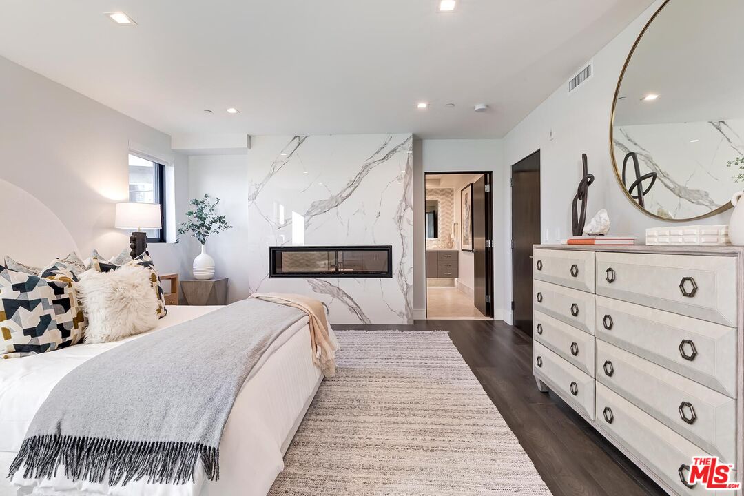 1839 Pandora Ave Unit: PH