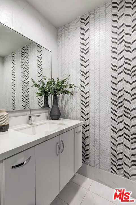 1839 Pandora Ave Unit: PH