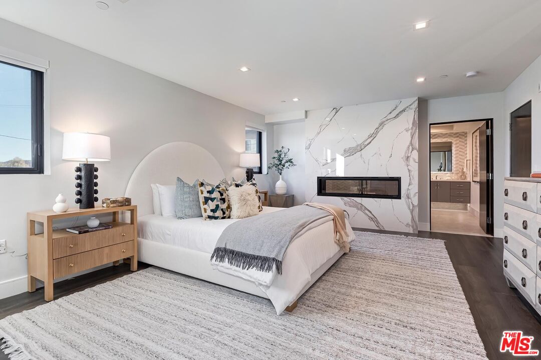 1839 Pandora Ave Unit: PH