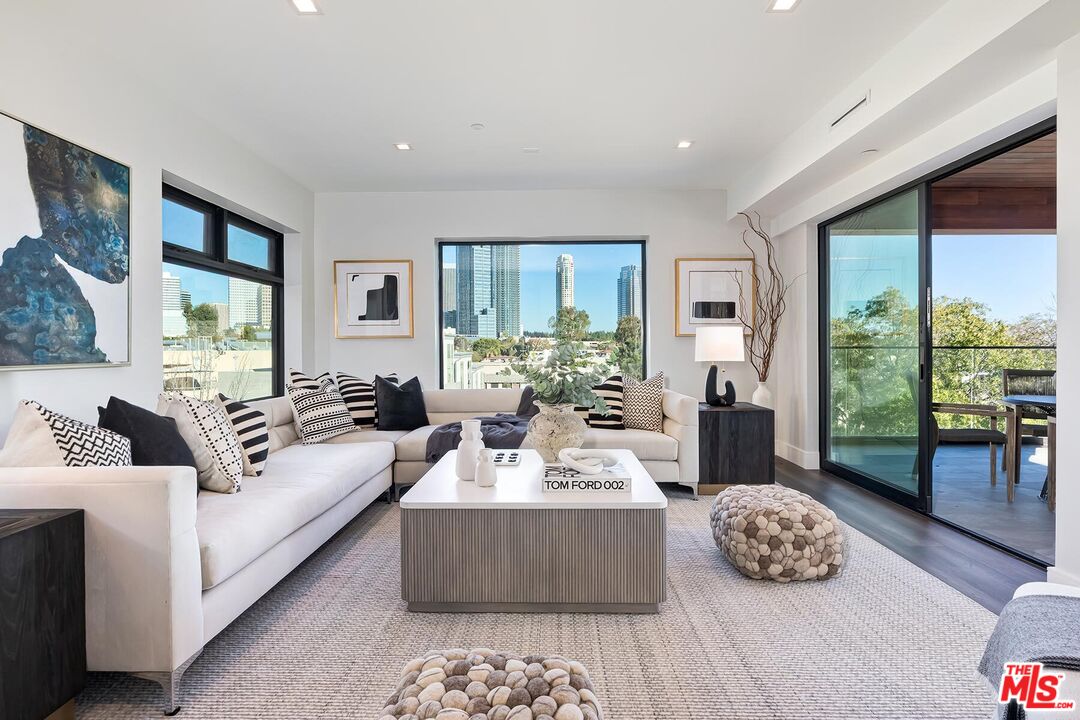 1839 Pandora Ave Unit: PH