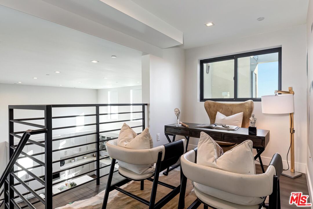 1839 Pandora Ave Unit: PH