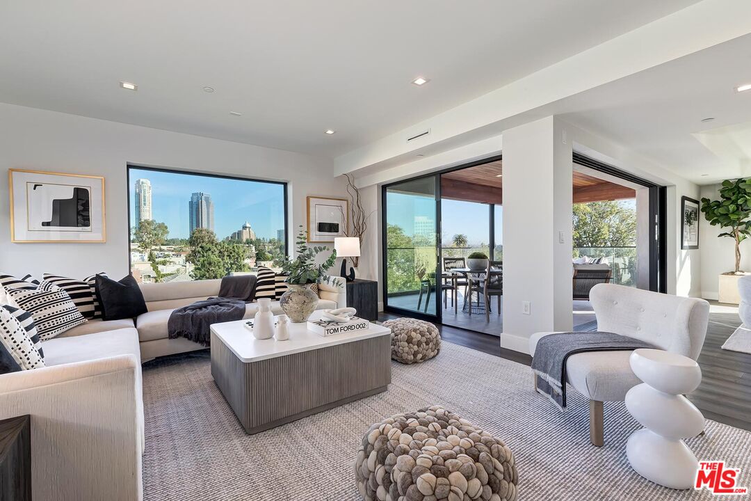 1839 Pandora Ave Unit: PH