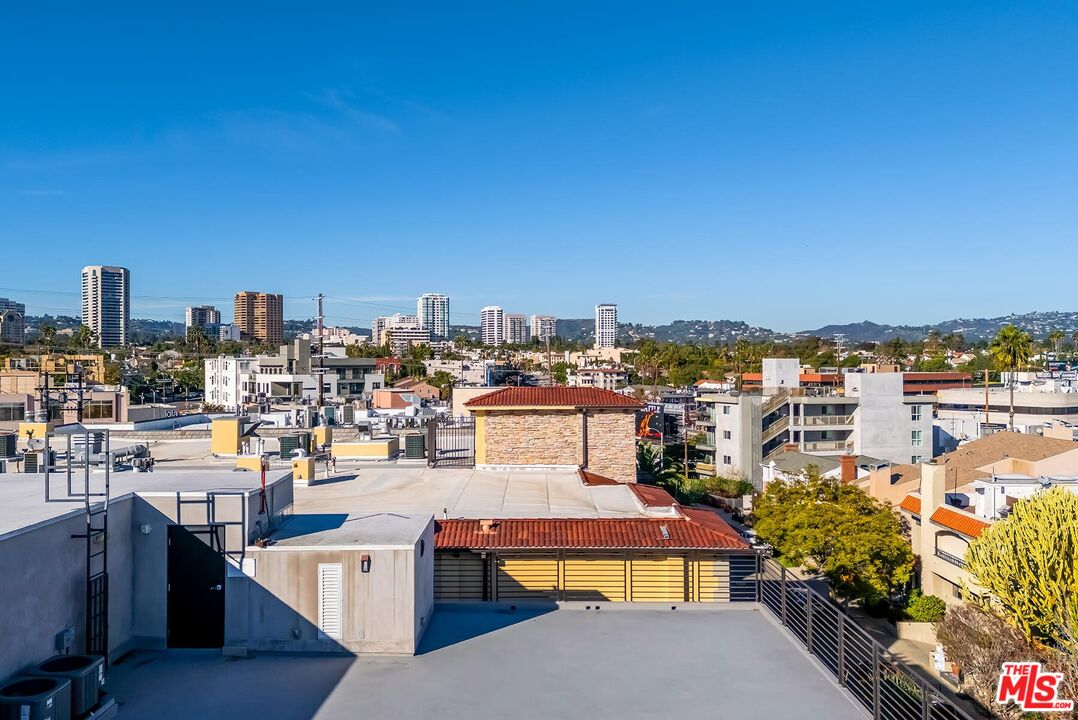 1839 Pandora Ave Unit: PH