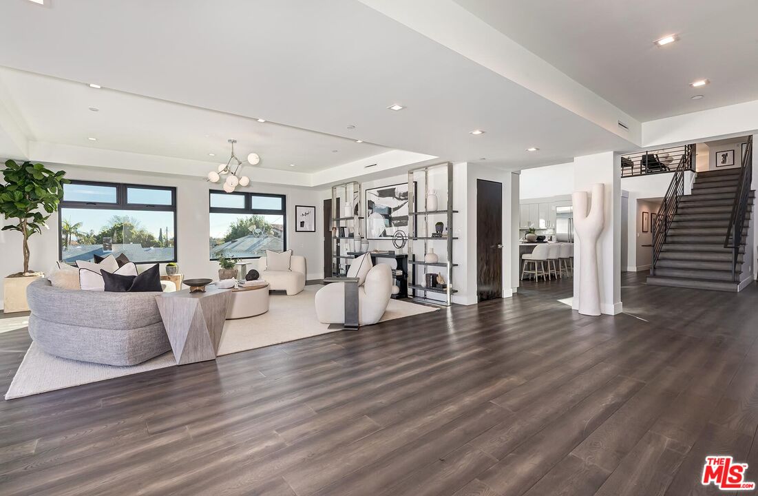 1839 Pandora Ave Unit: PH