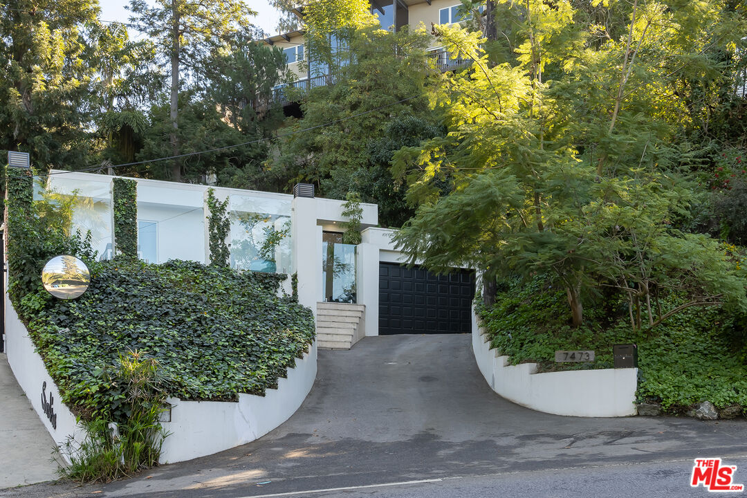 7473 Mulholland Dr