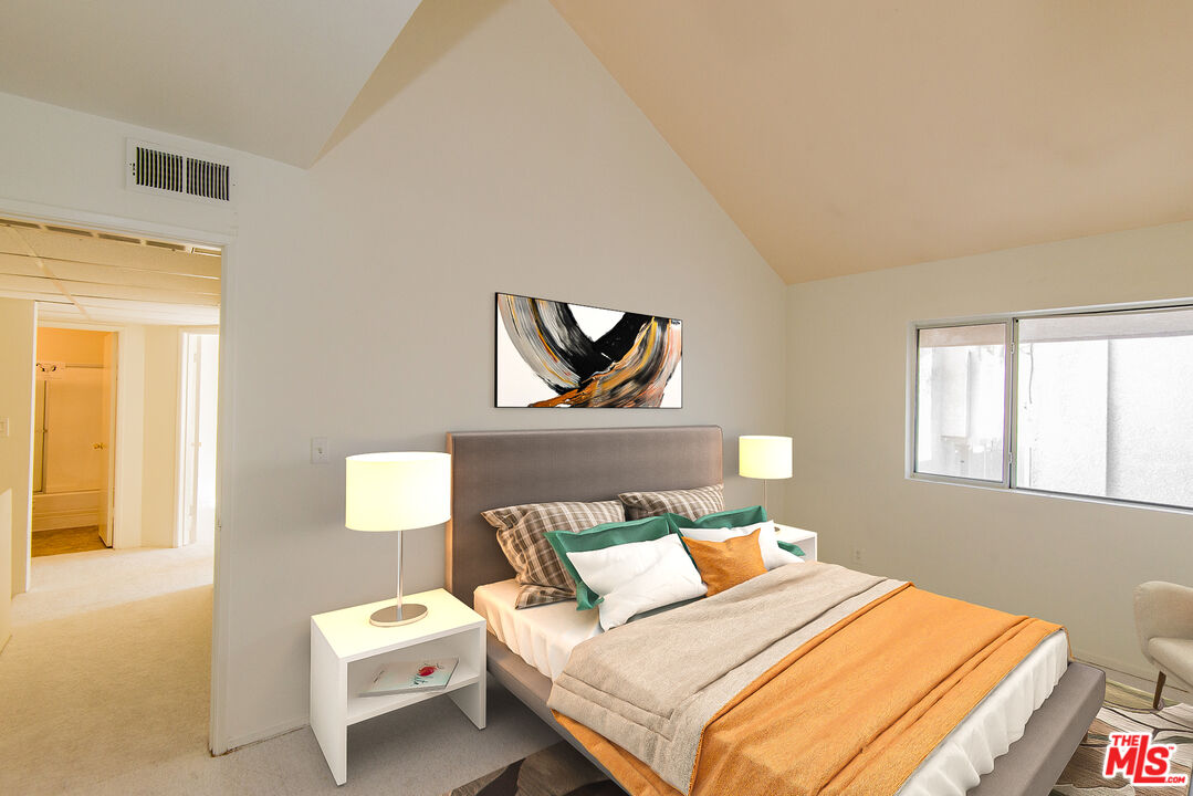 7651 Reseda Blvd Unit: 3T