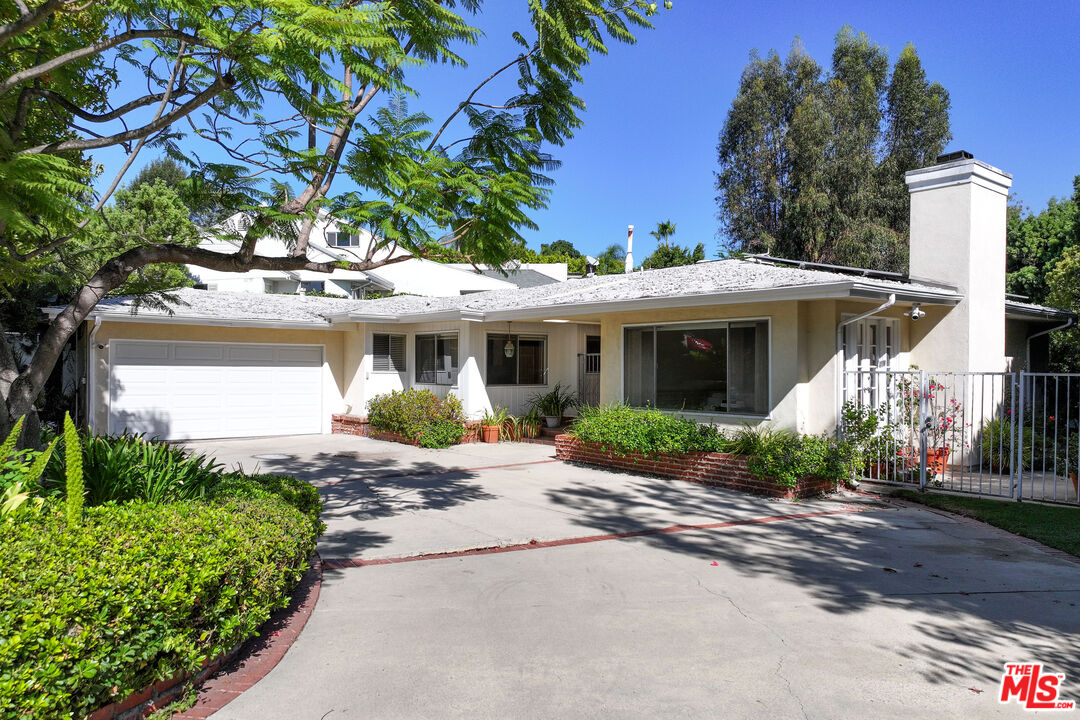1130 Linda Flora Dr Los Angeles CA