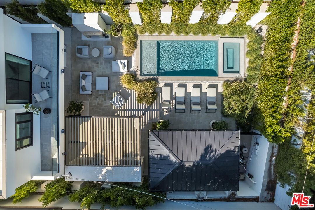 324 S Medio Dr