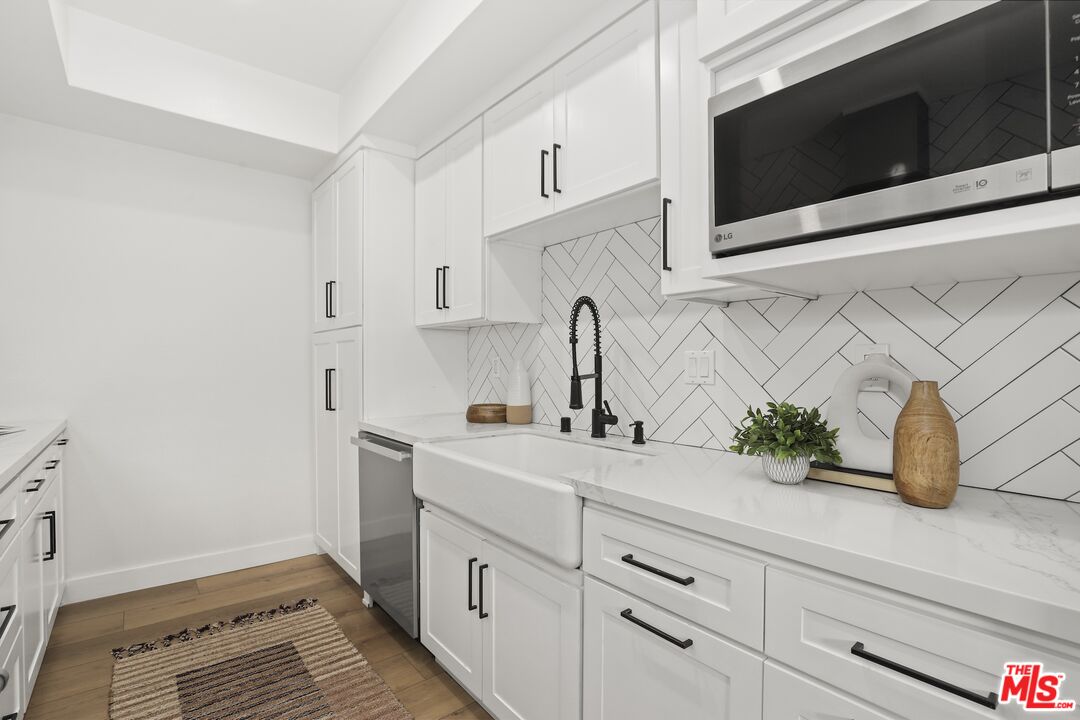 1049 16th St Unit: 5