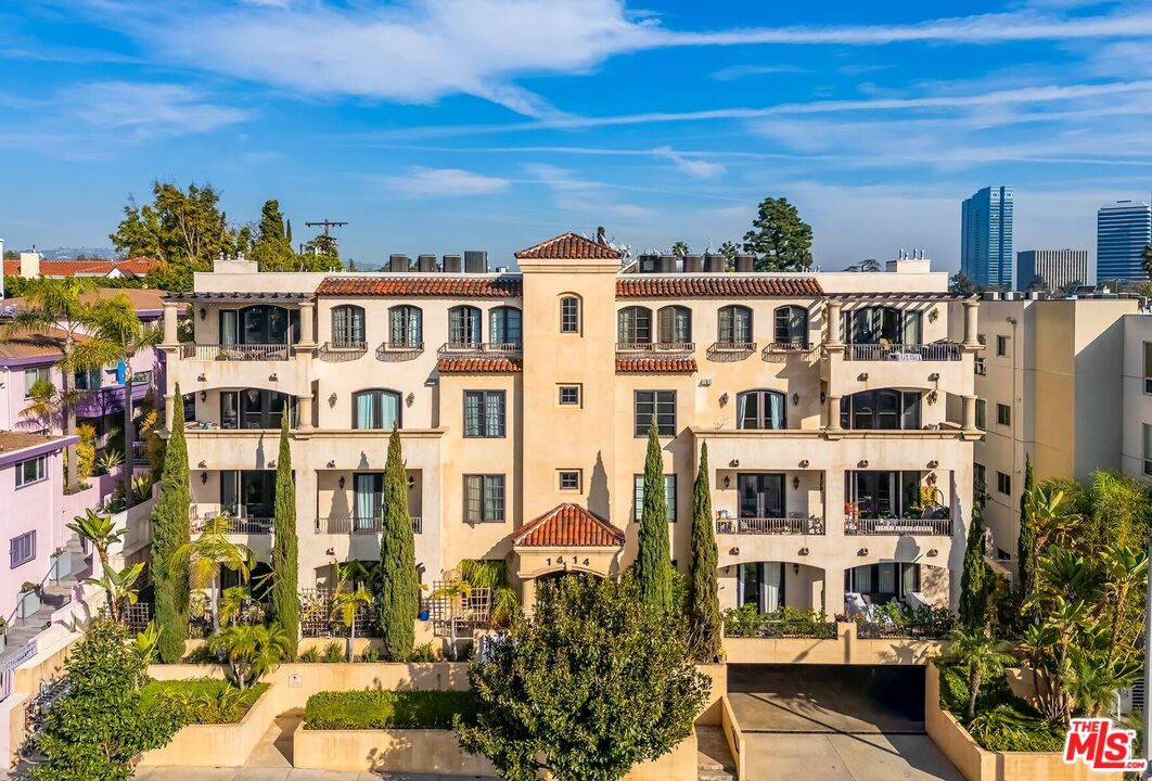 1414 S Beverly Glen Blvd Unit: 301