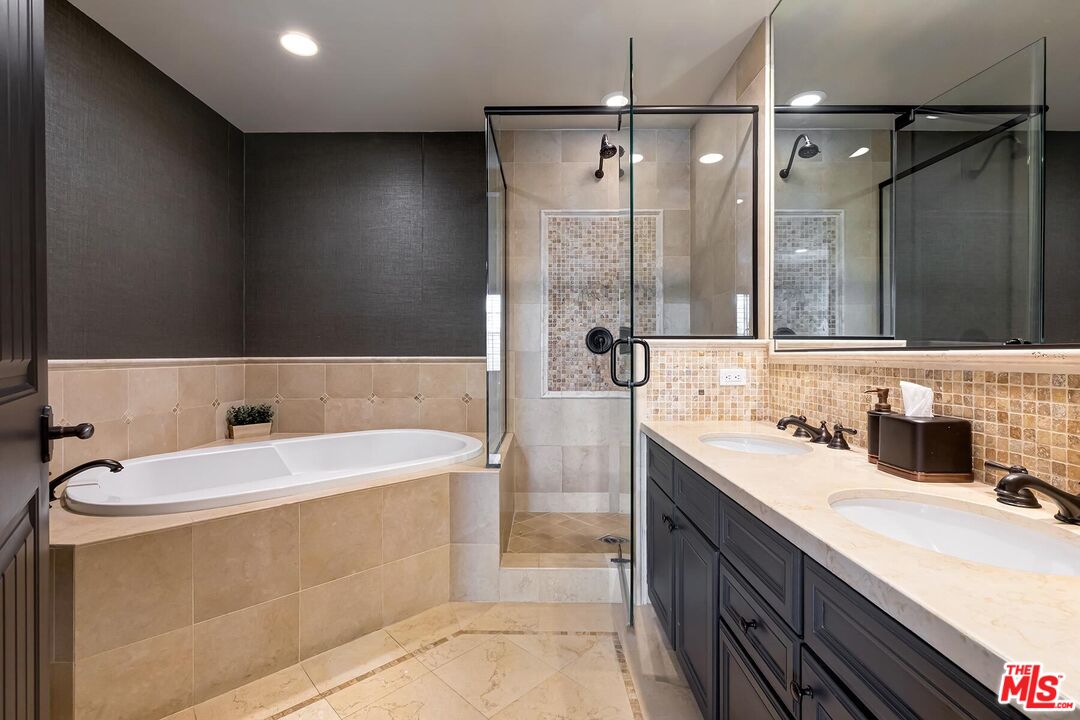 1414 S Beverly Glen Blvd Unit: 301