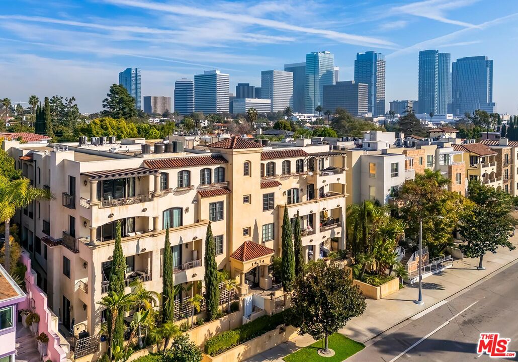 1414 S Beverly Glen Blvd Unit: 301