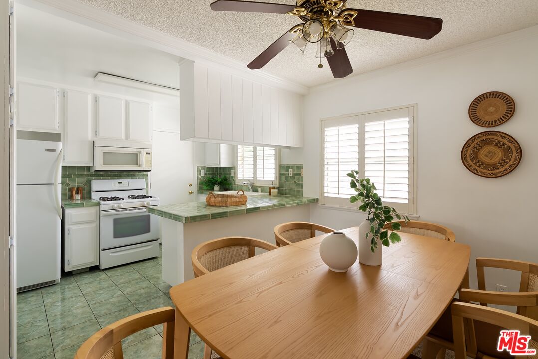 5882 Bowcroft St Unit: 3