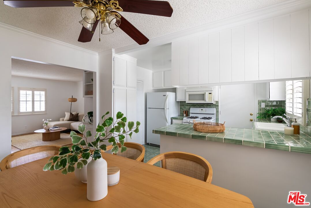 5882 Bowcroft St Unit: 3