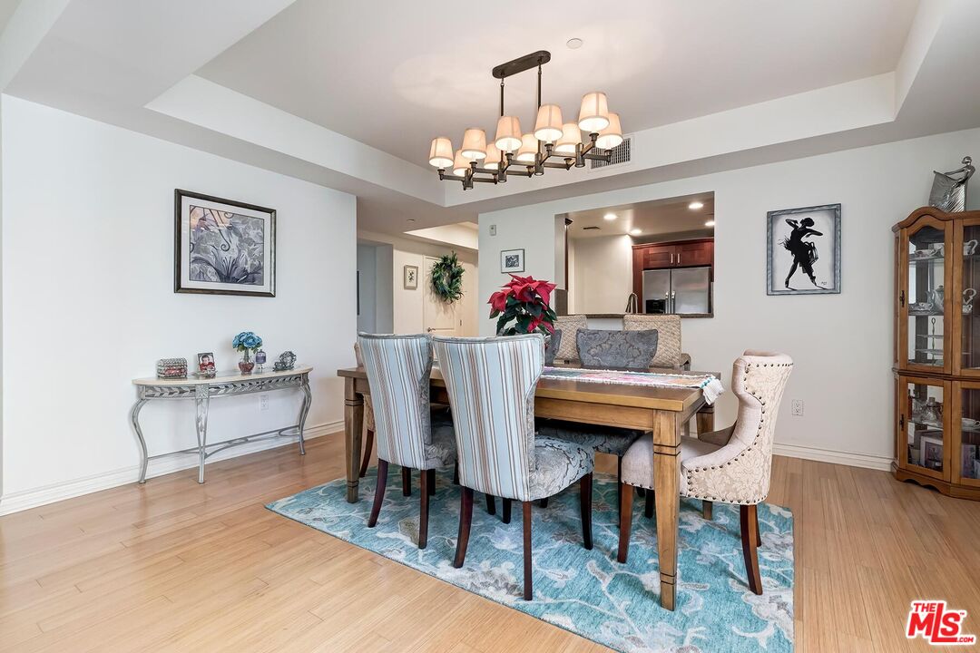 305 Arnaz Dr Unit: 304