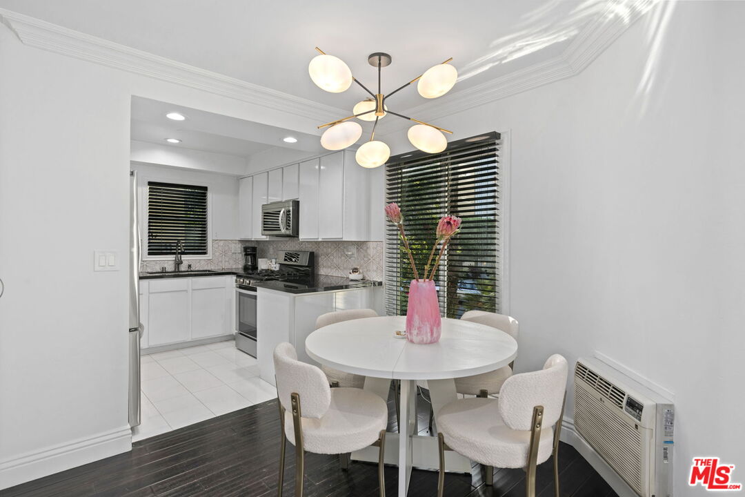 11646 Chenault St Unit: 2