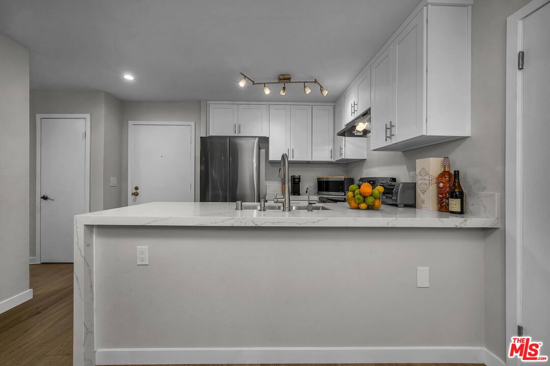 11645 Montana Ave Unit: 107