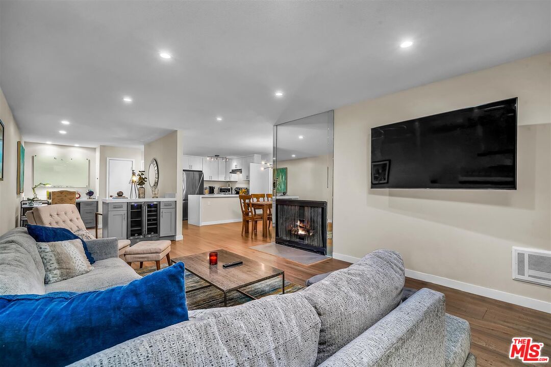 11645 Montana Ave Unit: 107