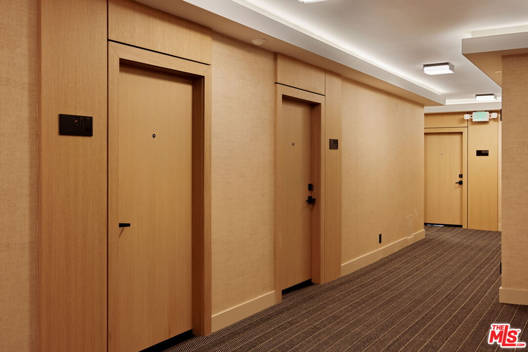 999 N Doheny Dr Unit: 807