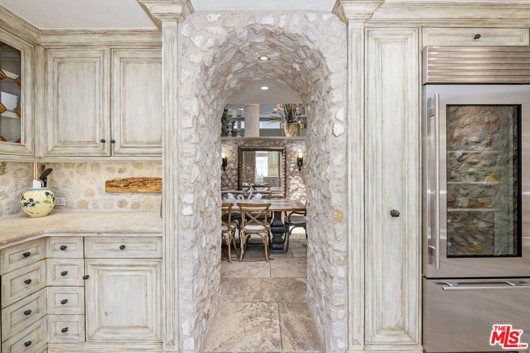 2408 34th St Unit: 4