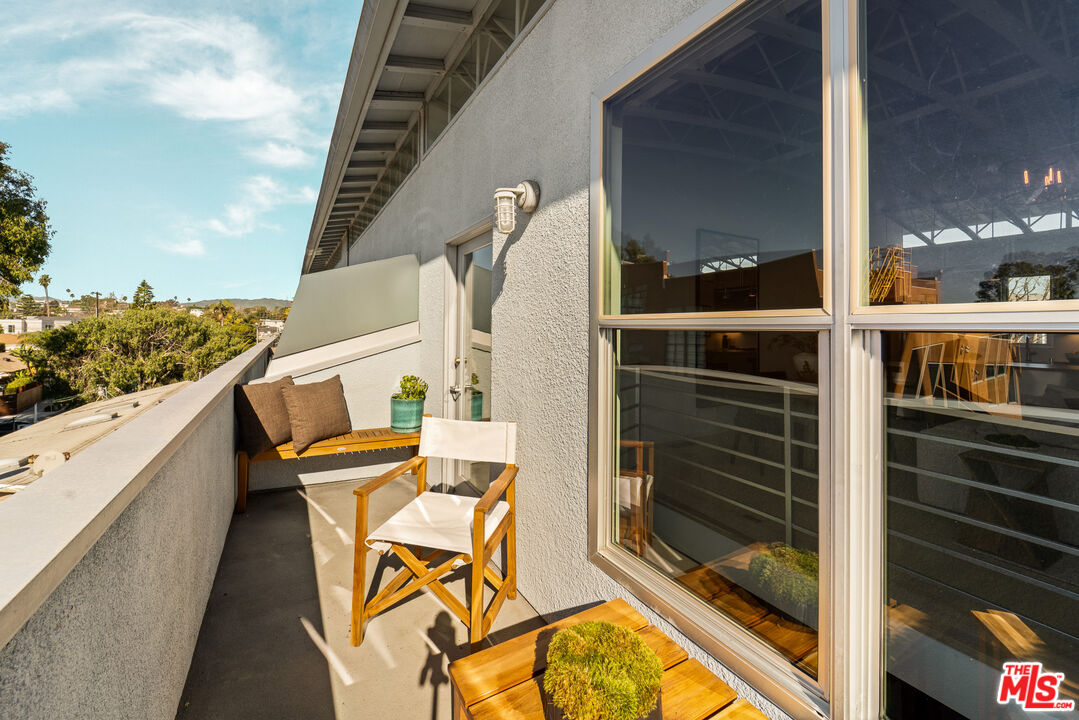 630 Rose Ave Unit: 5