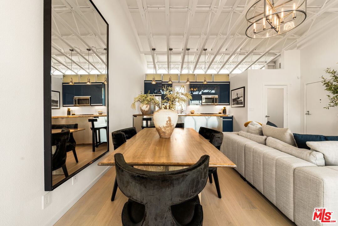 630 Rose Ave Unit: 5