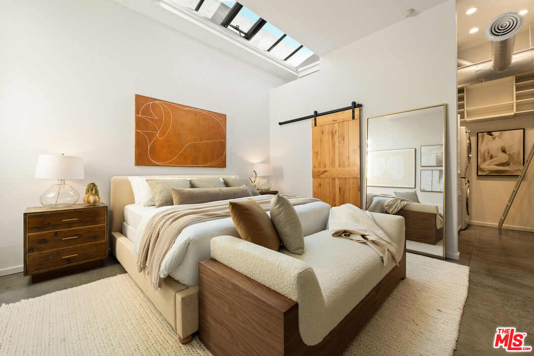 630 Rose Ave Unit: 5