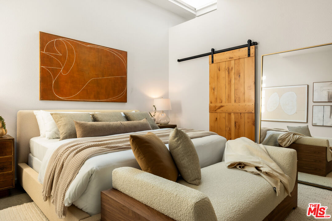 630 Rose Ave Unit: 5