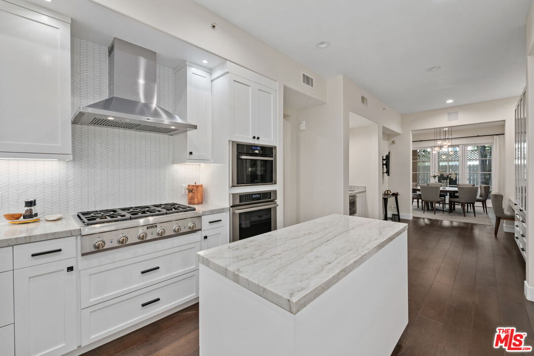 11500 San Vicente Blvd Unit: 216