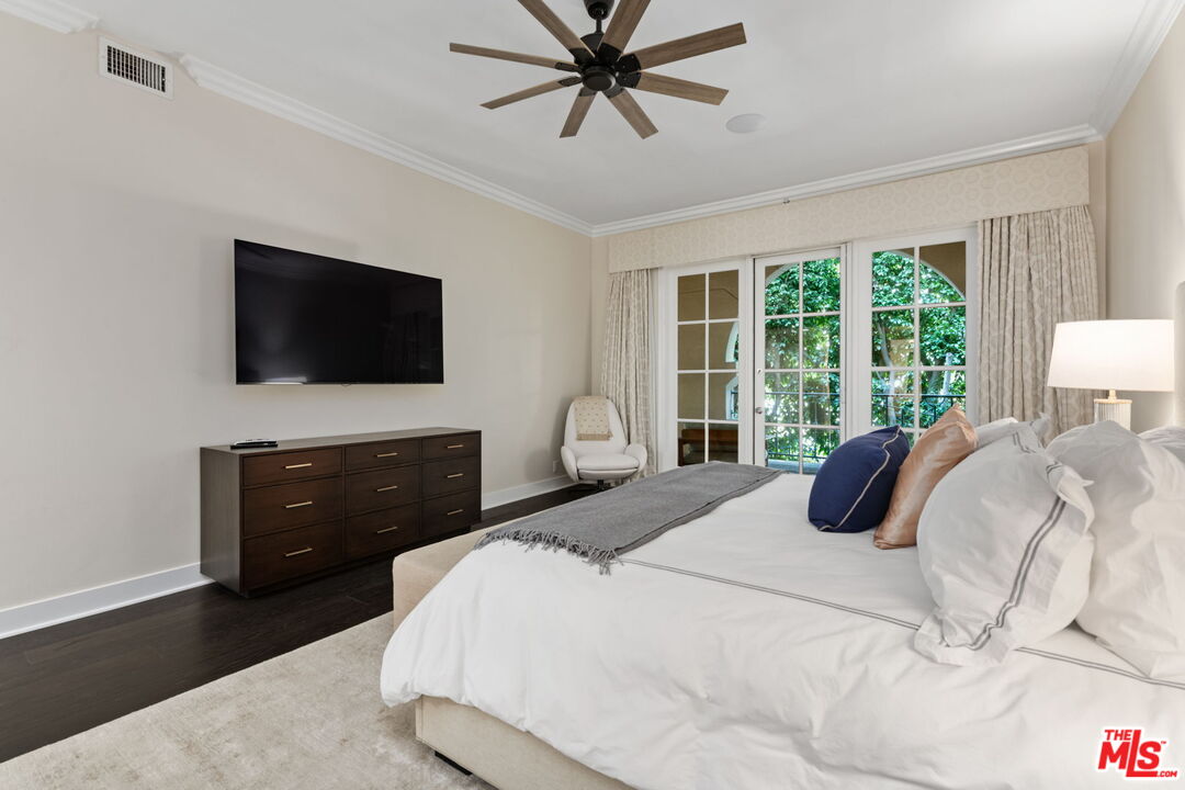 11500 San Vicente Blvd Unit: 216