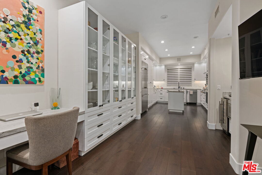 11500 San Vicente Blvd Unit: 216