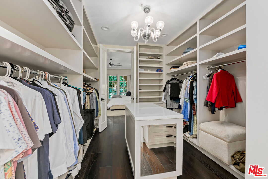 11500 San Vicente Blvd Unit: 216