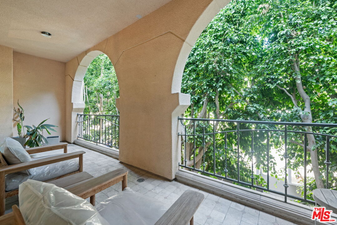 11500 San Vicente Blvd Unit: 216