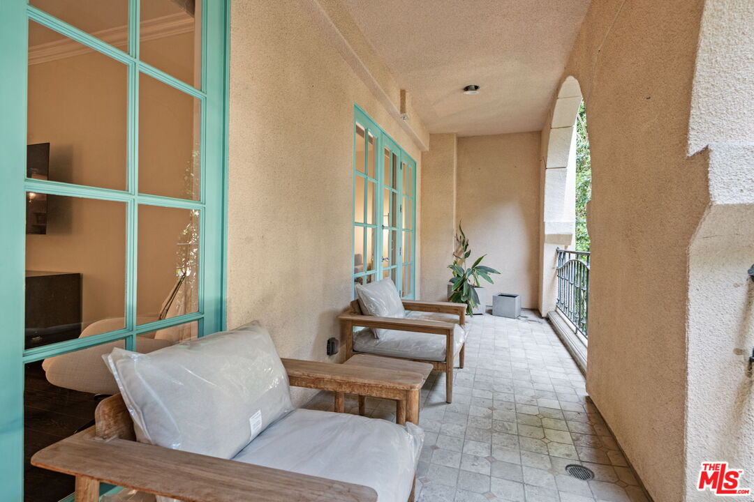 11500 San Vicente Blvd Unit: 216