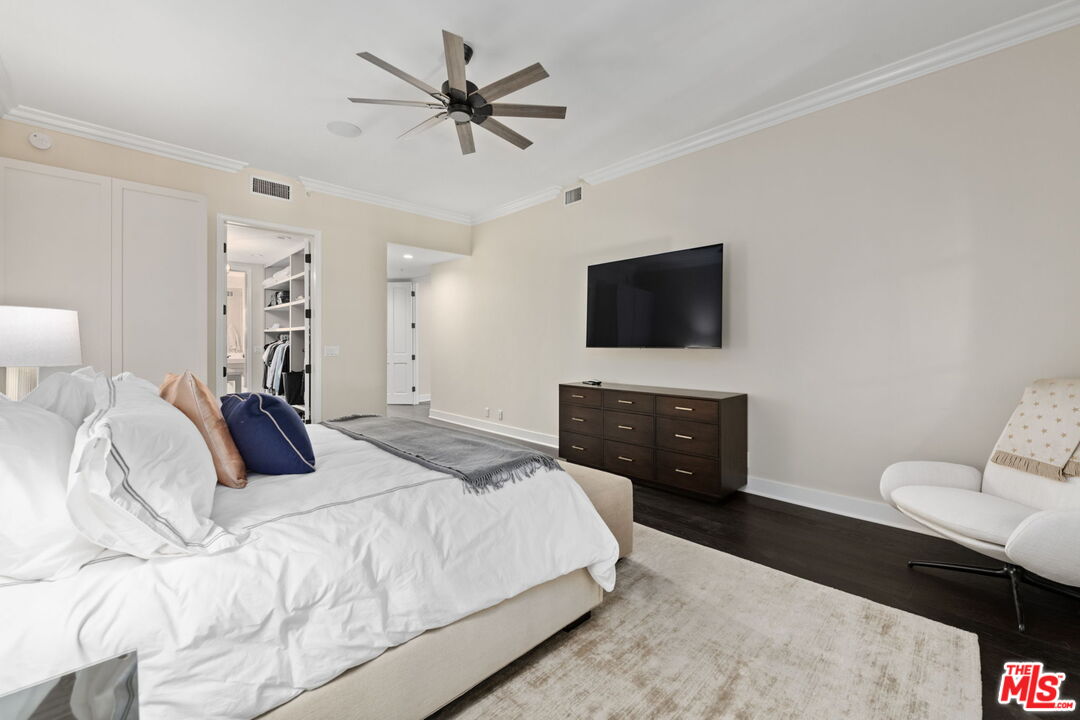 11500 San Vicente Blvd Unit: 216