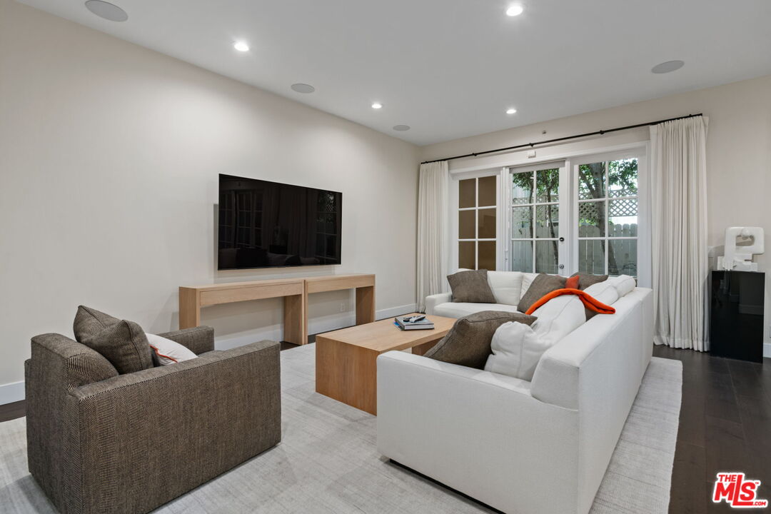 11500 San Vicente Blvd Unit: 216