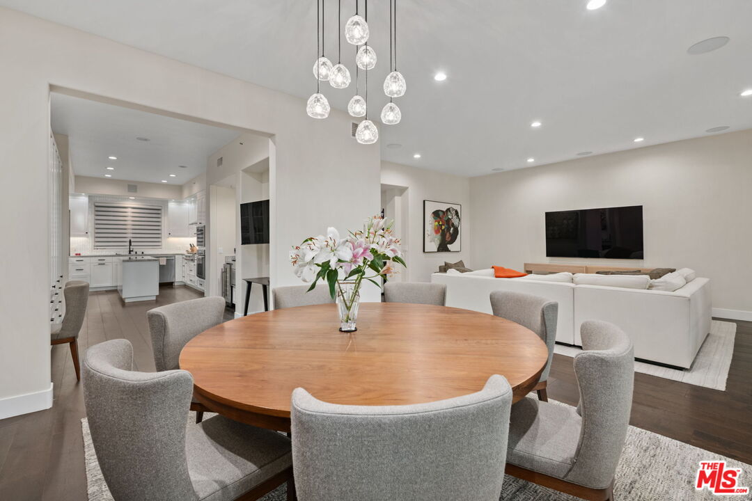 11500 San Vicente Blvd Unit: 216