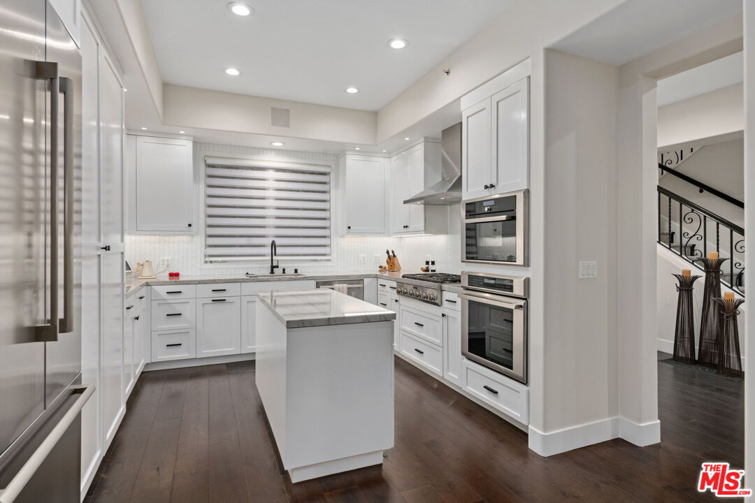 11500 San Vicente Blvd Unit: 216